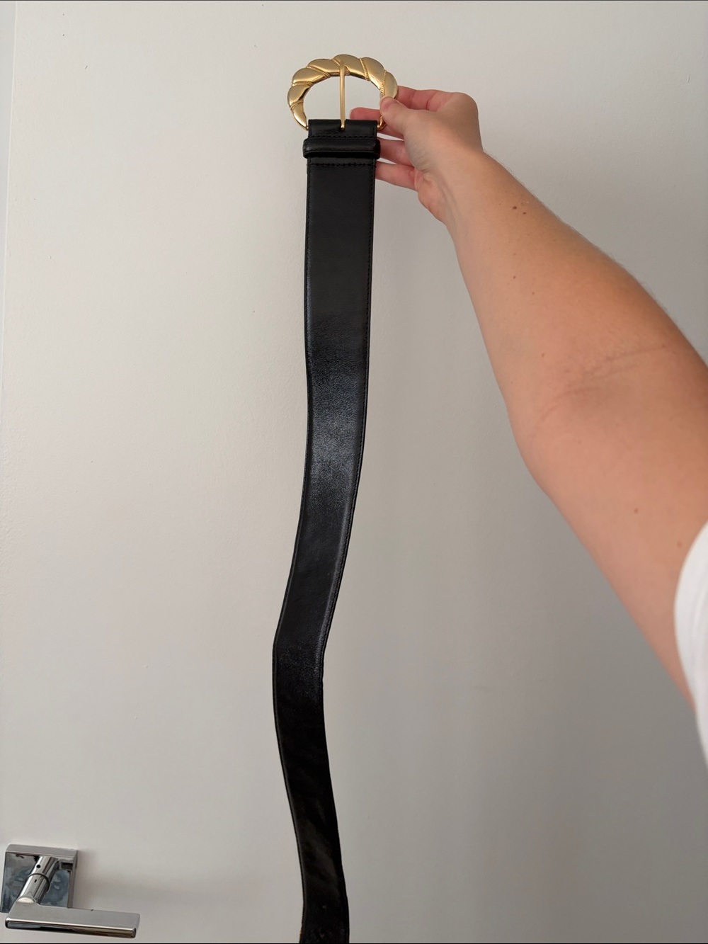*Unverified* Oscar de la Renta Black Leather Belt with Sculpted Gold Buckle